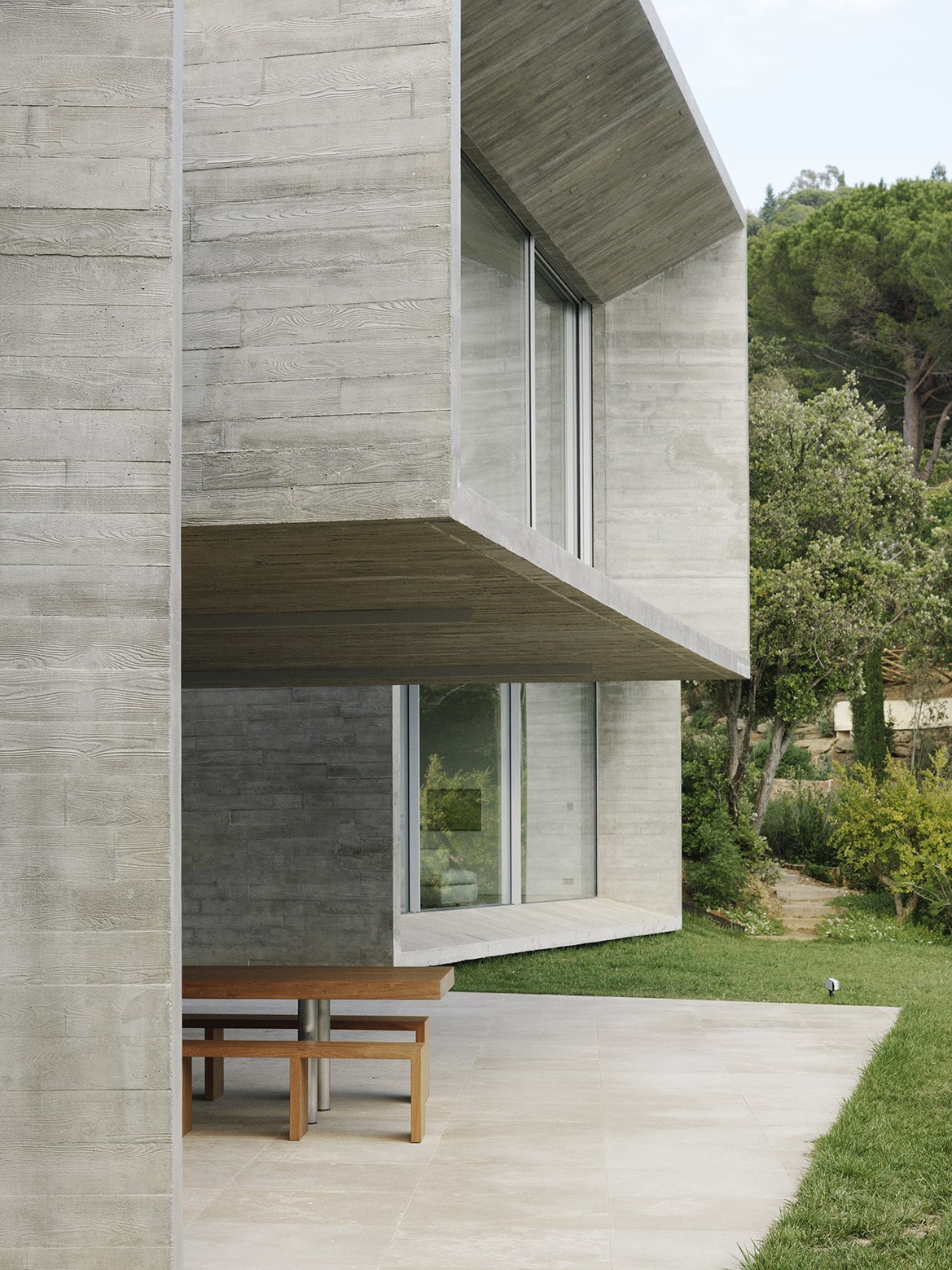 Impactantes fachadas moderna minimalista de concreto y vidrio